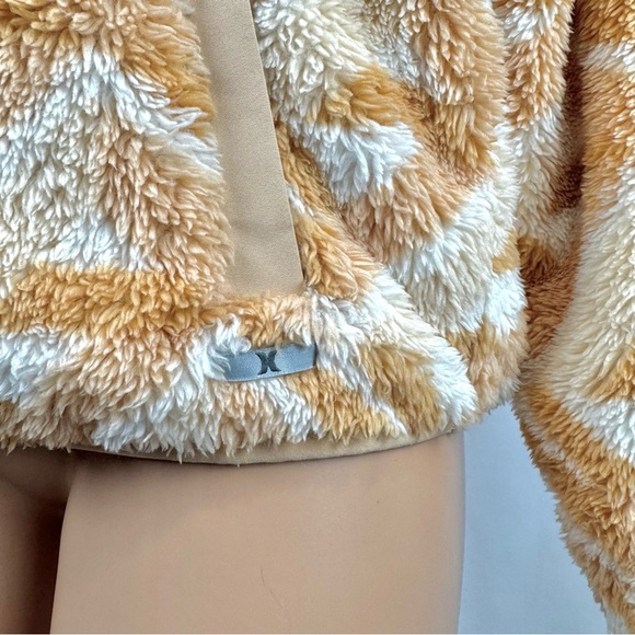 Hurley Women's Sz L Soft Midweight 1/4 Snap Plush Pullover Aztec Tan Outdoorsy - Picture 3 of 11